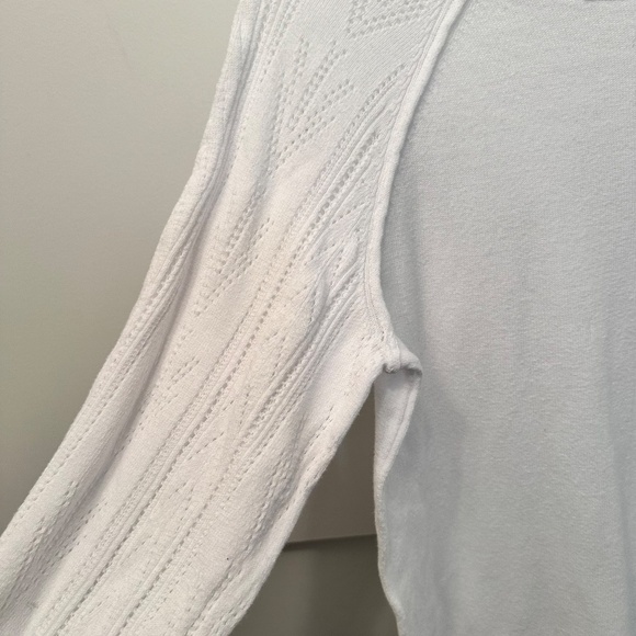 Beautiful and stylish white top woman size M - Picture 3 of 5